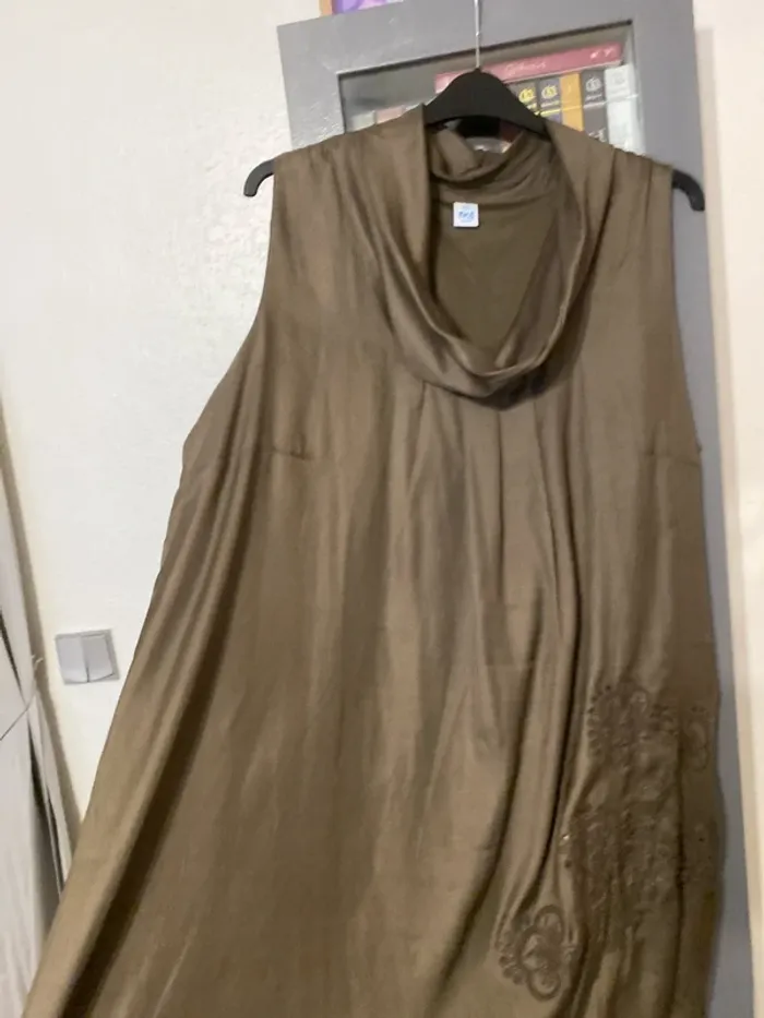 robe marron forme boule 52 M&S mode - photo numéro 3