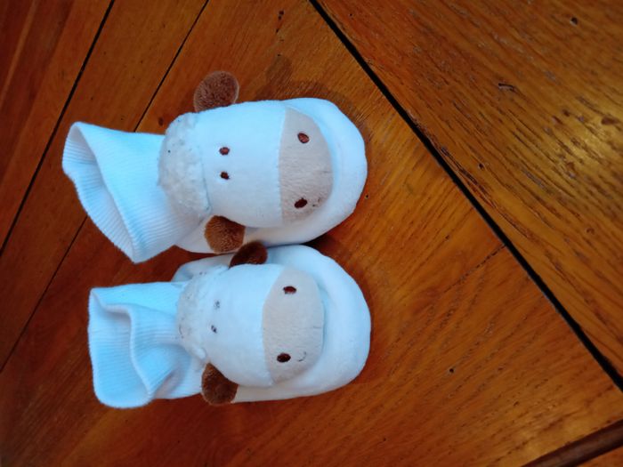 PAIRE DE CHAUSSONS MOUTON BLANC