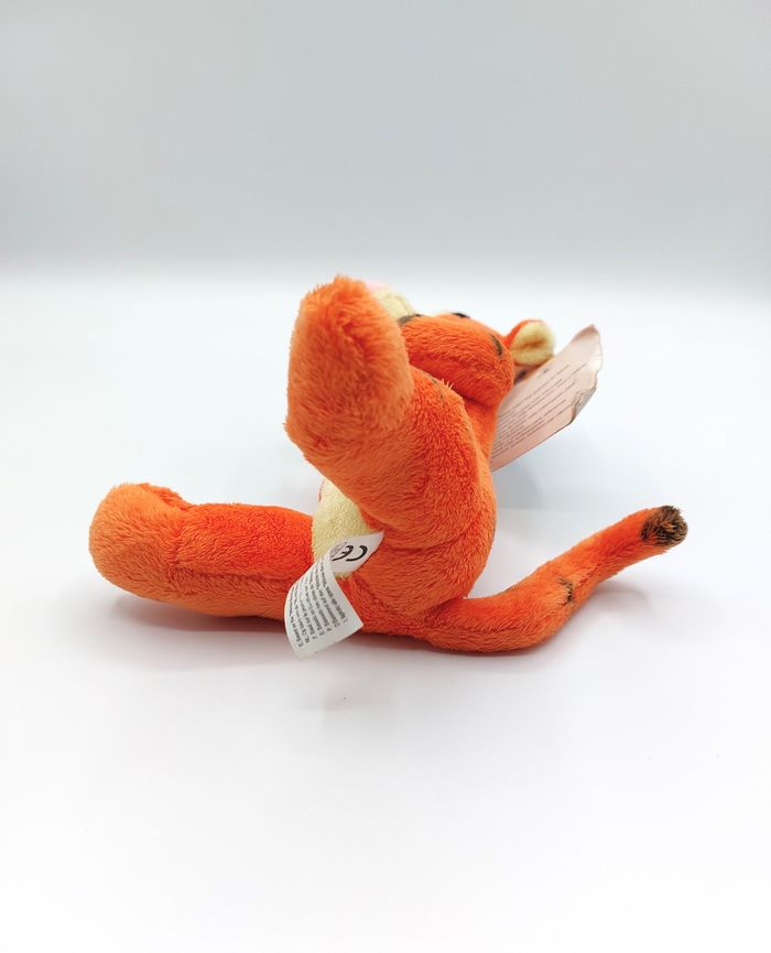 Peluche doudou tigre Tigrou avec une rose rouge DISNEY NICOTOY SIMBA 18 cm - photo numéro 10