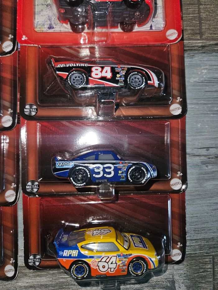 Lot de 10 voitures cars Mattel neuves Disney Pixars Prix bas - photo numéro 4