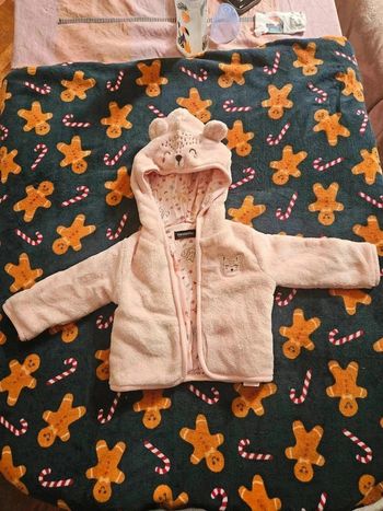 Petite veste rose avec oreille toute mimi