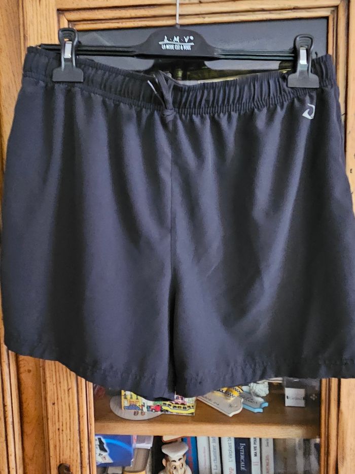 Short homme 🚹 L - photo numéro 2