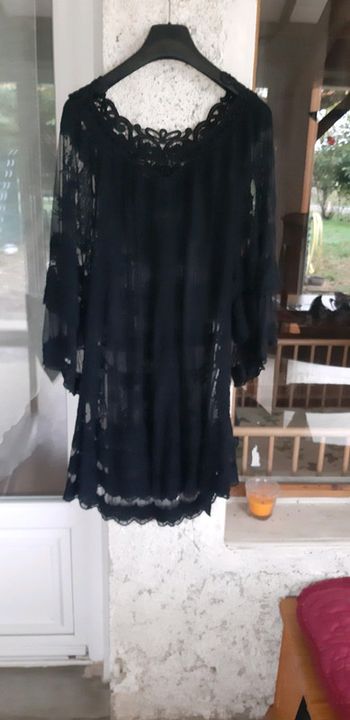 Blouse tunique dentelle