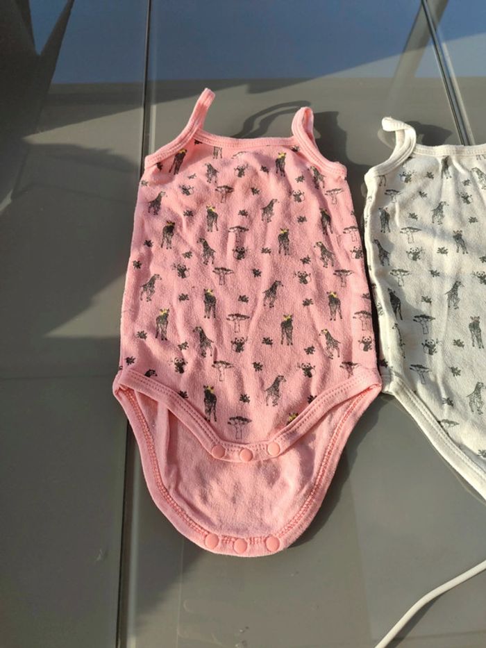 Lot body bébé fille 6 mois - photo numéro 2