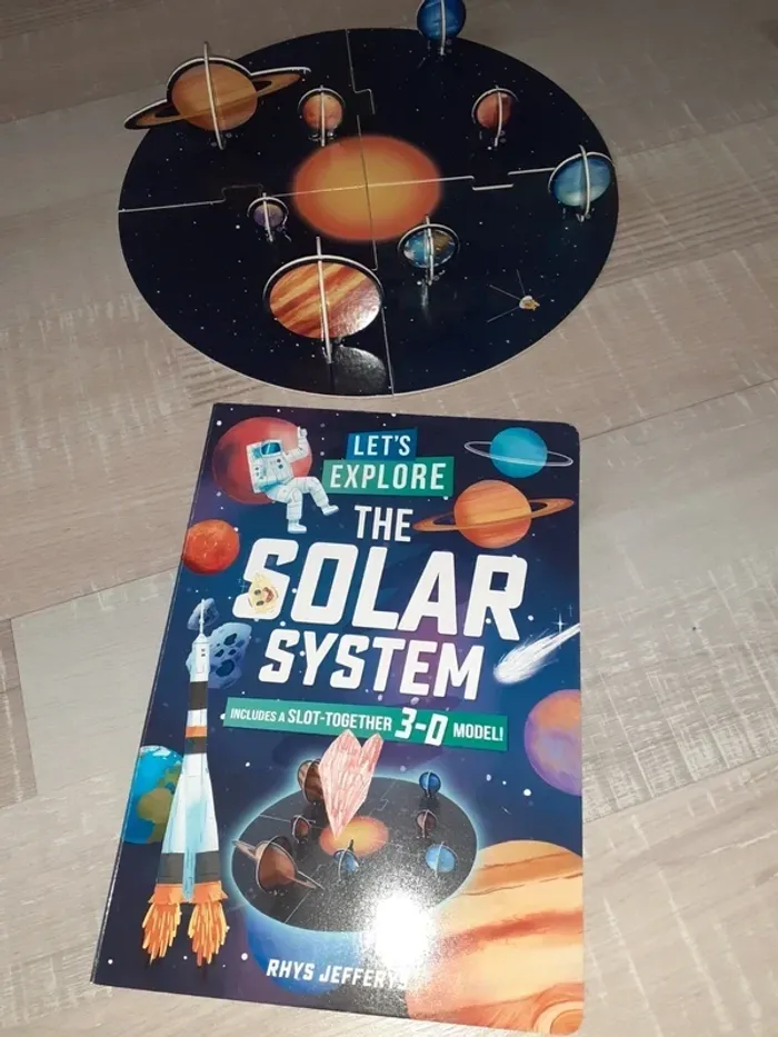 Let's explore the solar system 3d