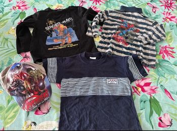 Lot de 3 tee-shirts et 1 casquette taille 3 ans