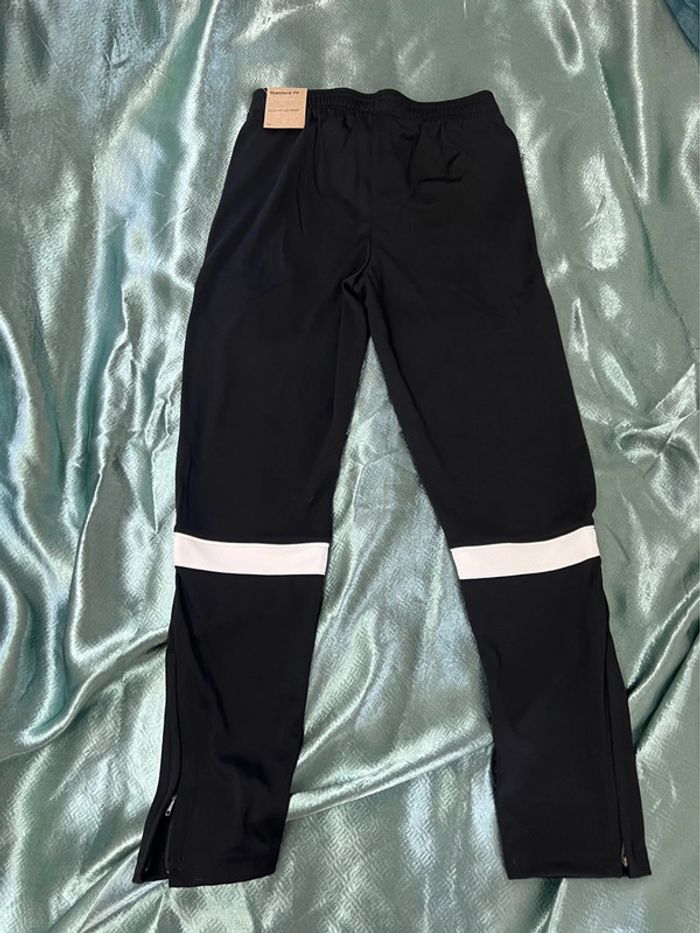 Pantalon de foot Nike taille M - photo numéro 2