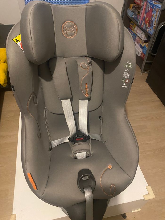 Siège auto gr. 0+/1 (0-18 kg/105 cm) Sirona Gi i- Size lava grey - photo numéro 6