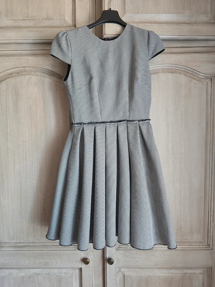 Robe vintage à carreaux pieds de poule héroïnes