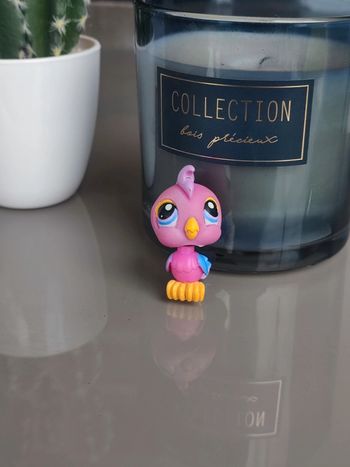 Littlest Pet Shop #372 purple pink bird cockatoo