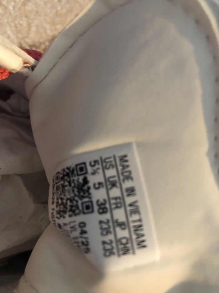 Adidas London taille 38 – neuves 90€ - photo numéro 6