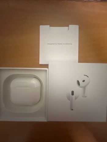 AirPod 4