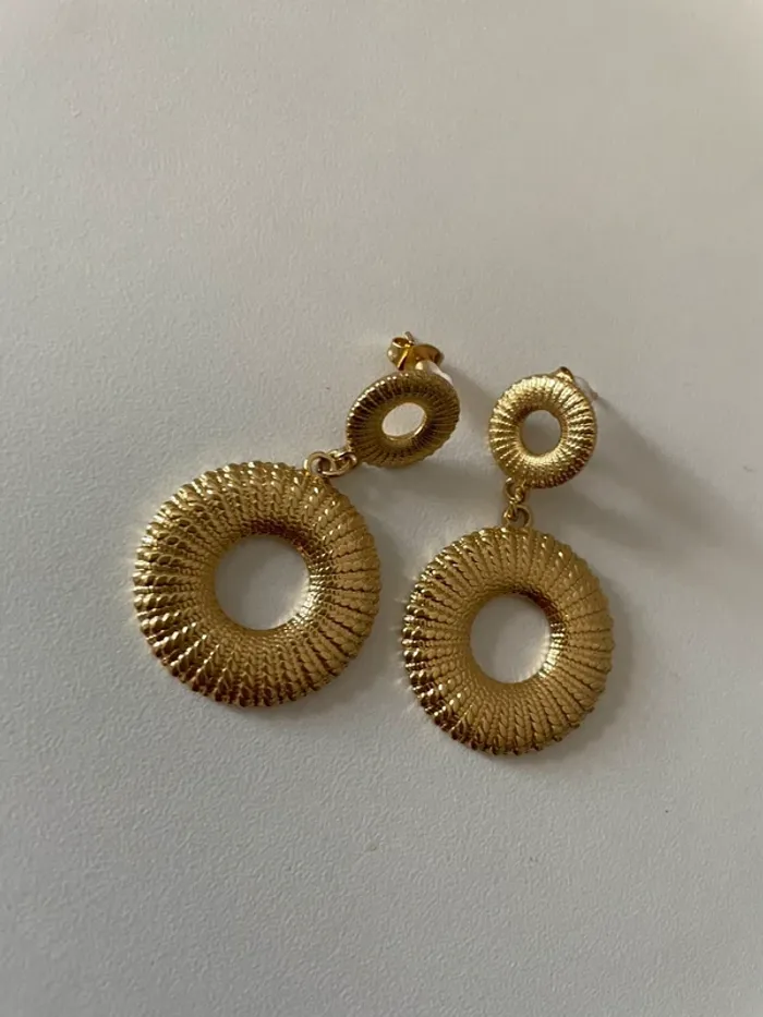 Boucle d’oreille en acier inoxydable Du groupe Maxmara intrend sans logo sans étiquette - photo numéro 3