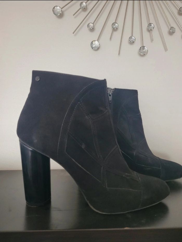 Boots kookaï noires effet daim talon - photo numéro 2