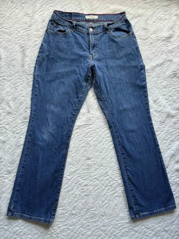 Jean Levi’s 550 Relaxed Bootcut femme bleu 2000s y2k Rare Collector taille 38/40 M/L us taille basse - photo numéro 4