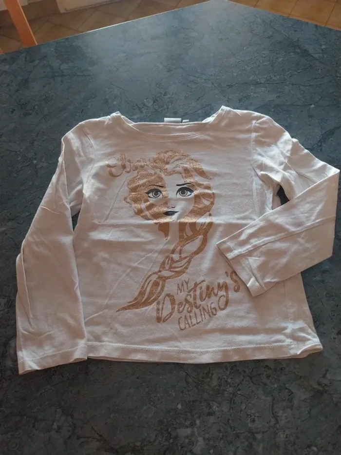 T-shirt manche longue T.6 ans