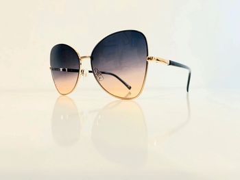 Lunette de soleil femme papillon dorée verres dégradés uvprotection catégorie 2