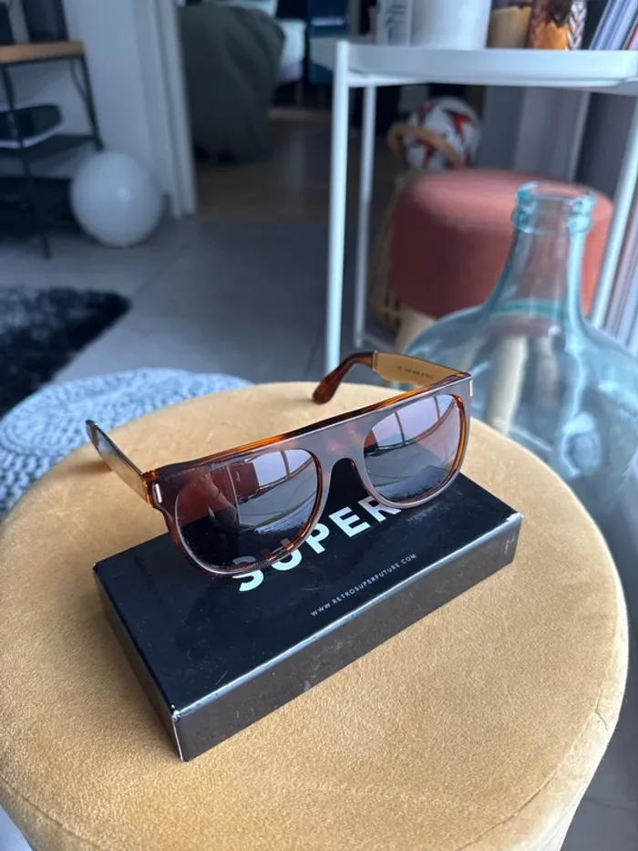 Lunette de soleil Retrosuperfuture Flat Top - Noire et or - parfait état - photo numéro 2