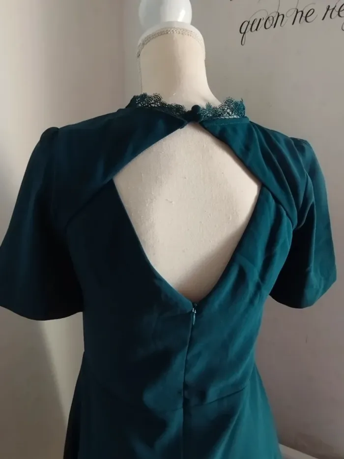 Robe dos ouvert - photo numéro 6