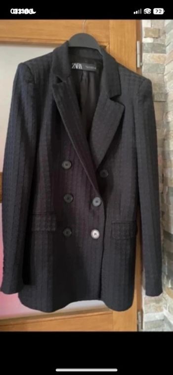 Très belle veste blazer  Zara, imprimer pied de poule noir. Taille S