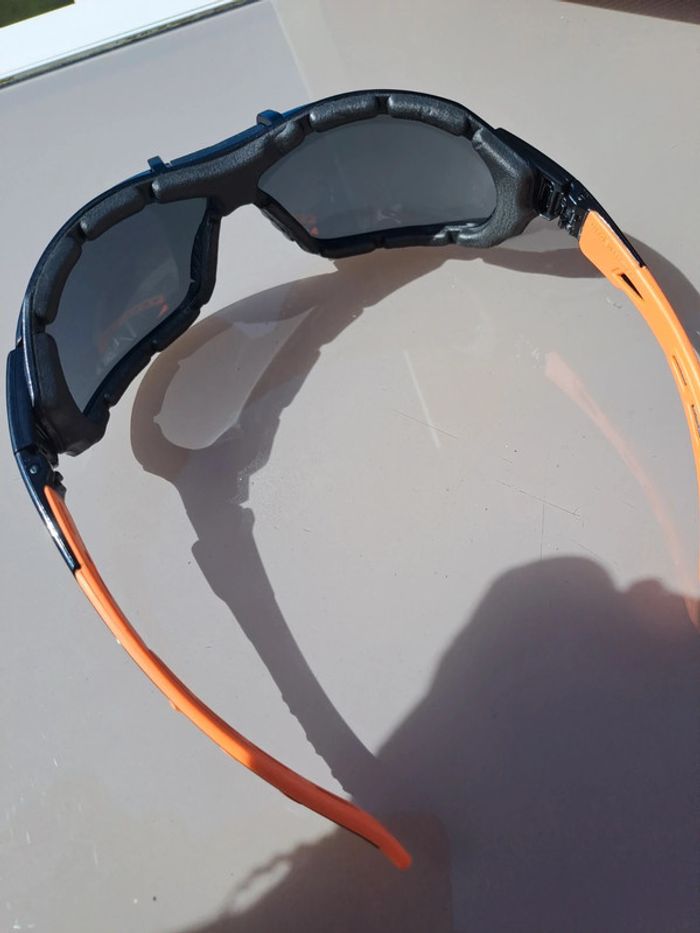 Lunettes de soleil sport - photo numéro 3