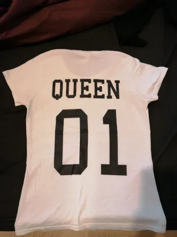 Tee shirt