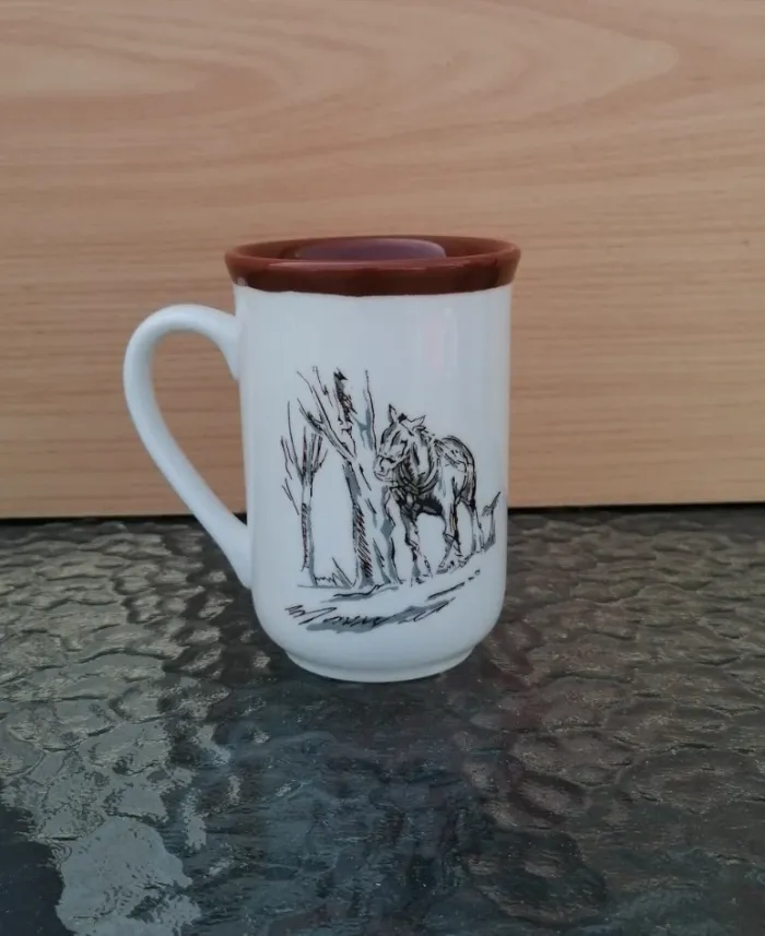 Tasse Made in England motif chevaux. - photo numéro 3