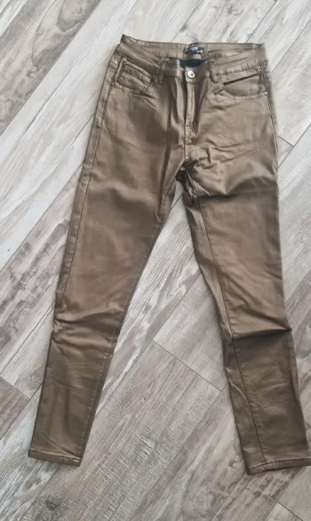 Pantalon huilé or