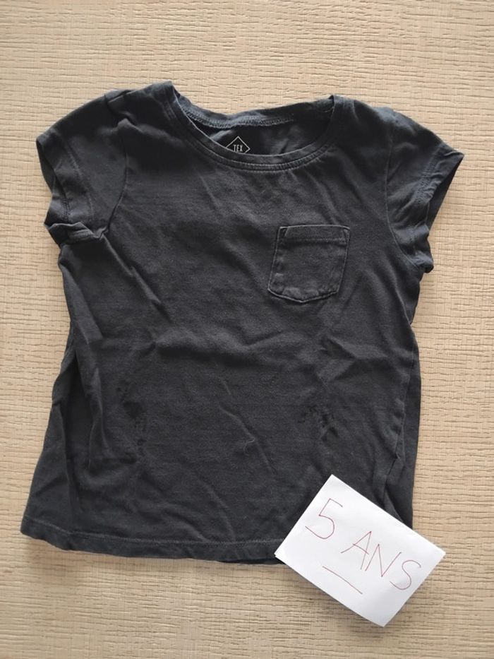 Tee shirt 4/5 ans