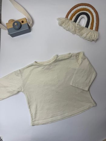 T-shirt Zara baby blanc cassé taille 6-9 mois parfait état