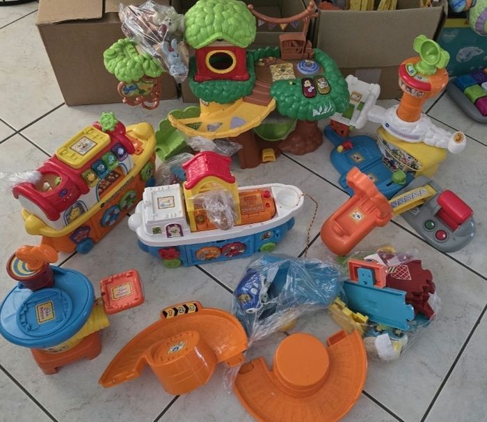 😍🤩🥰 superbe Lot tut tut bolides ,bateaux,arbre,aéroport 😍🤩👌👌