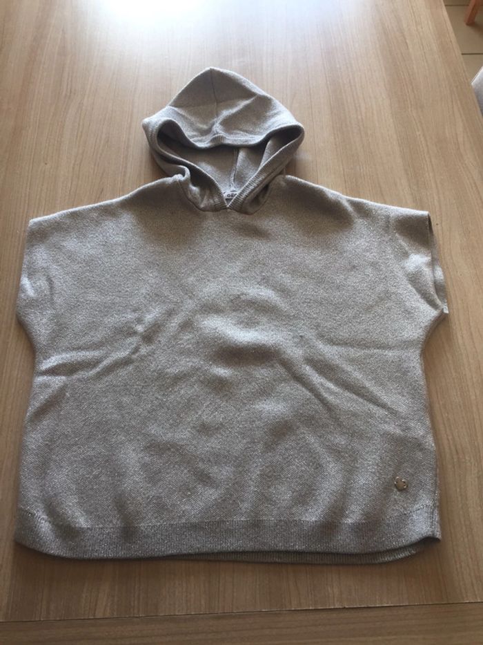 Pull sans manches à capuche