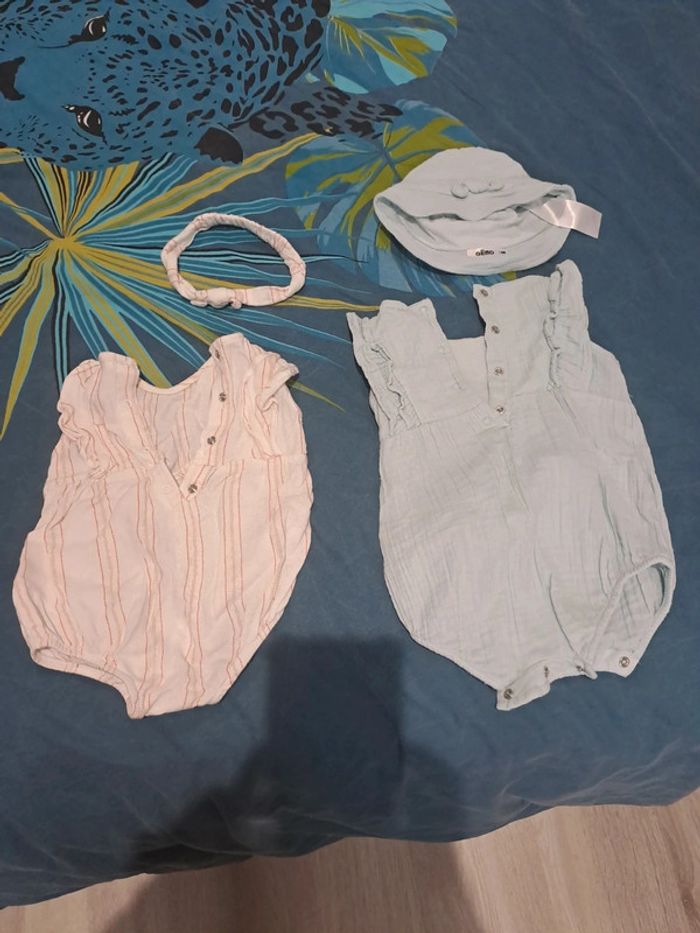 Lot ensemble bébé - photo numéro 2