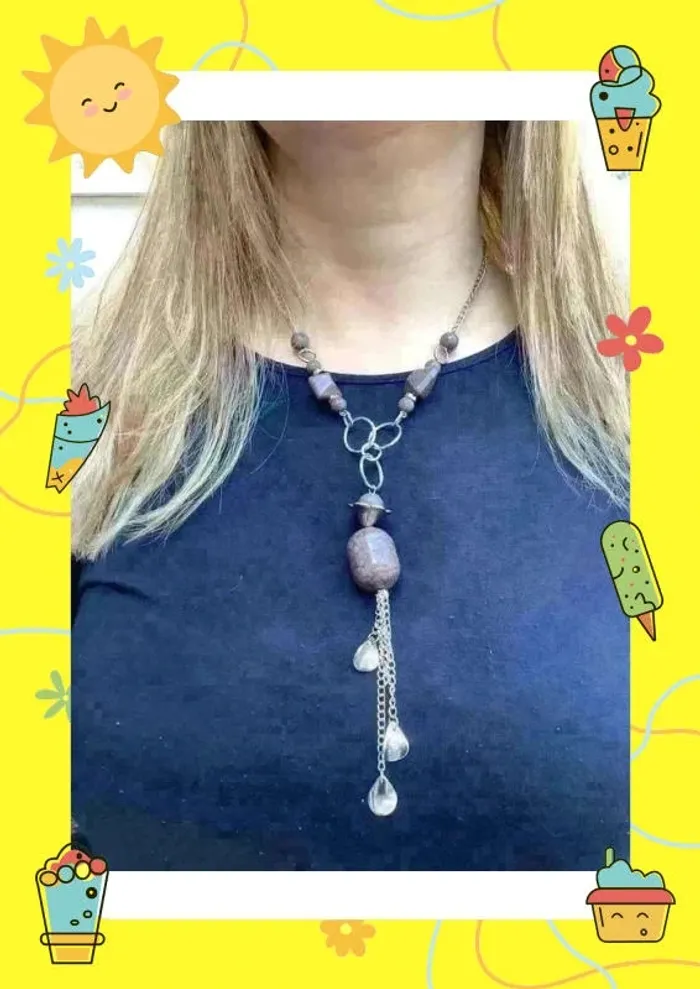 Collier argenté violet long