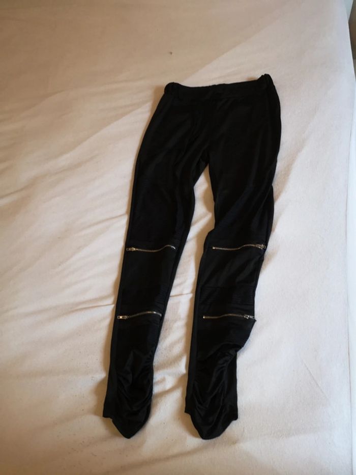 Pantalon léger avec détails