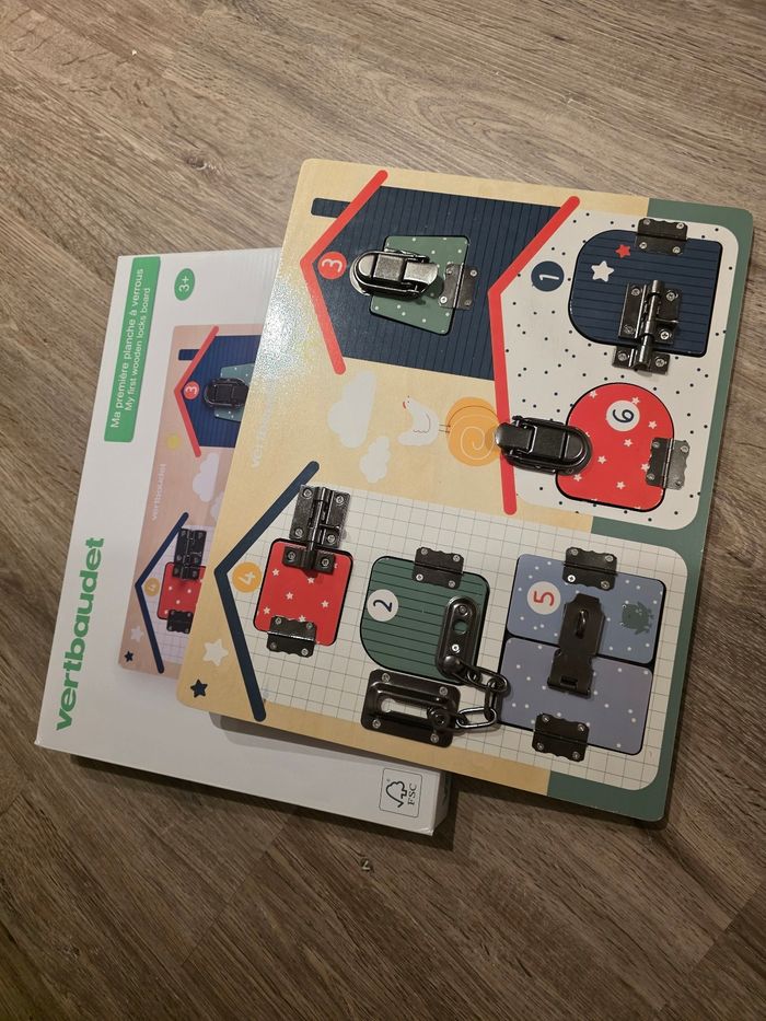 Planche à verrou motricité fine vertbaudet
