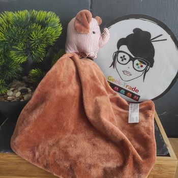 Doudou éléphant marron mouchoir Zeeman hochet rayures blanc