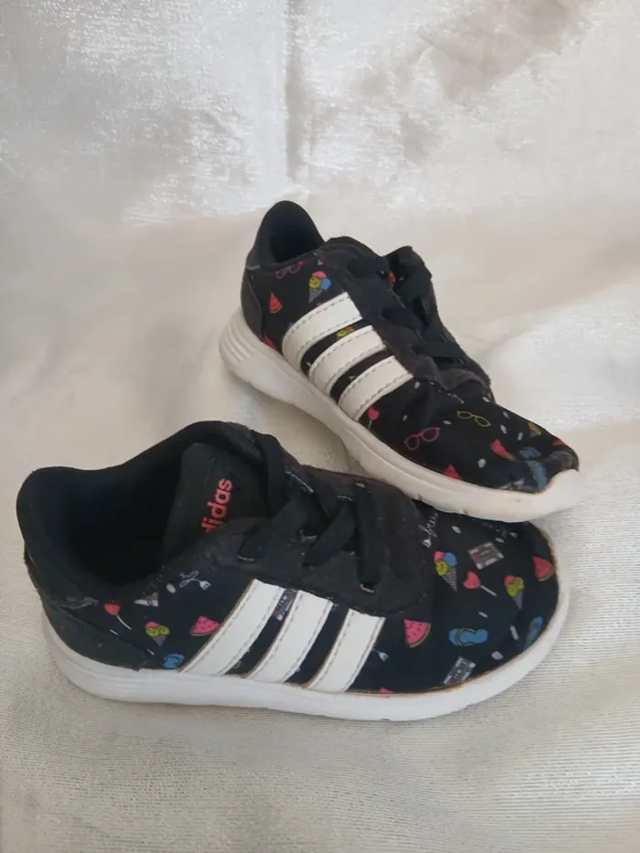 Baskets Adidas souples pointure 25 - photo numéro 2