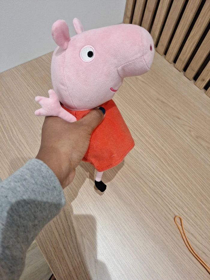 Peluche Peppa Pig 28cm - photo numéro 3