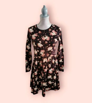 Robe noire licornes cygnes et fleurs C&A taille 10 ans