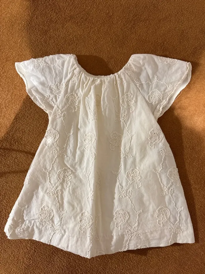 Robe Zara avec broderies - photo numéro 2