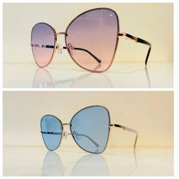 Lot de deux lunettes de soleil femme papillon bleu et rose