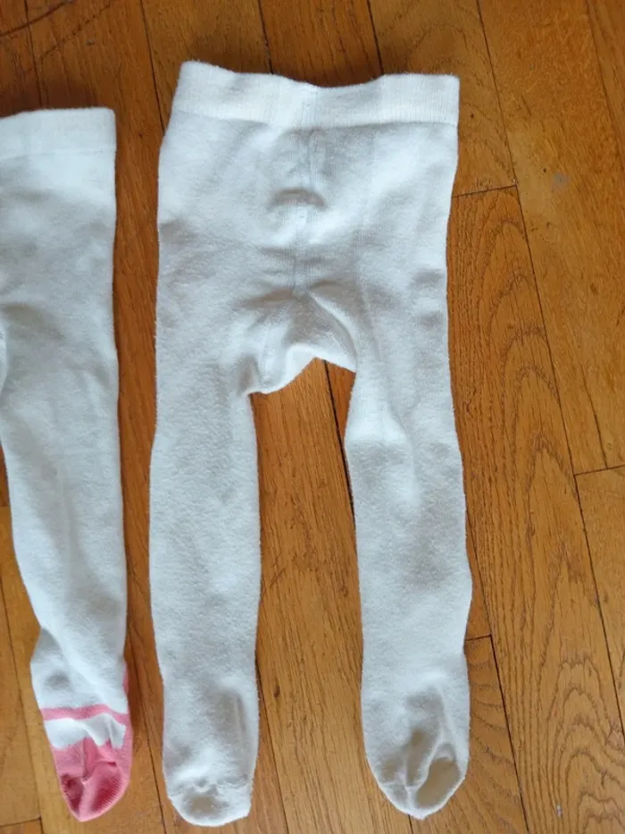 Lot 2 collants fille 6-9 mois - 1 neuf, 1 TBE - photo numéro 4