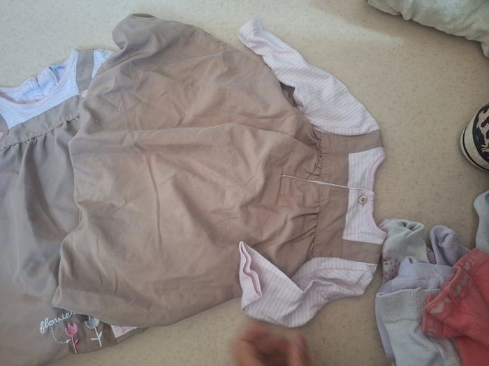 Lot de 2 robe identique jumelles 6 mois - photo numéro 3