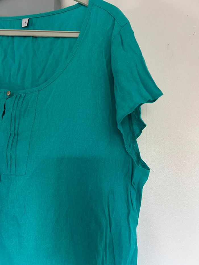 Jolie blouse bleu/vert à petits motifs et serrée • vintage • grande taille / taille unique - photo numéro 4