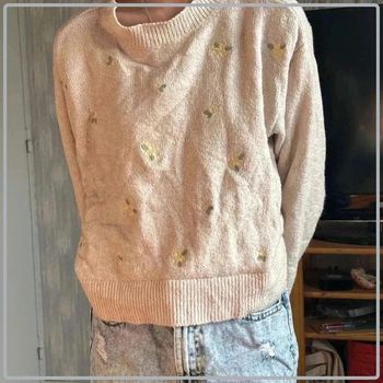 Pull  motif floral  taille  34 marque  mango