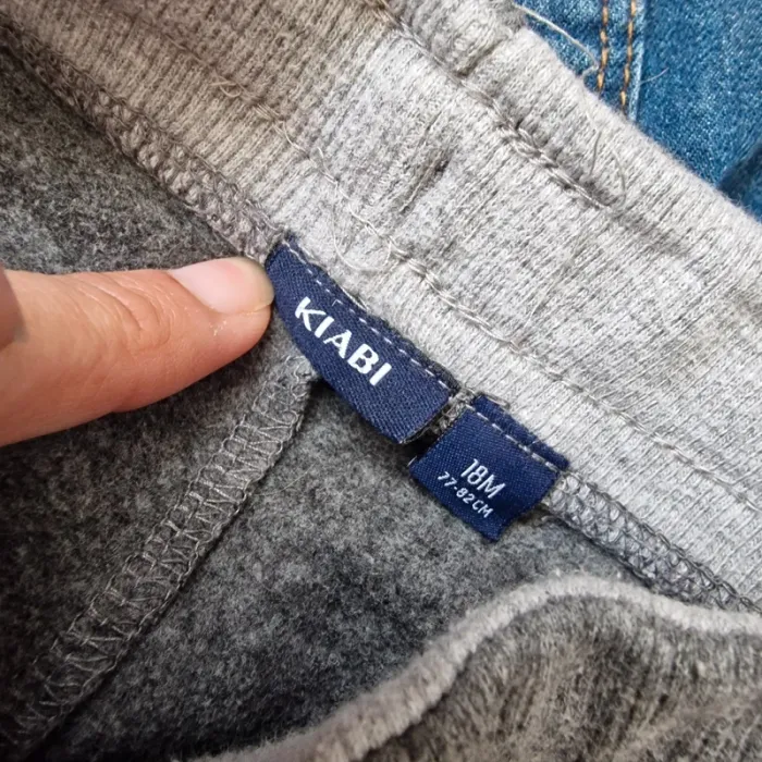 Lot pantalon garçon 18 mois - photo numéro 2