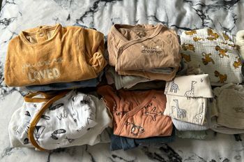 Lot de vêtements bébé 1 mois
