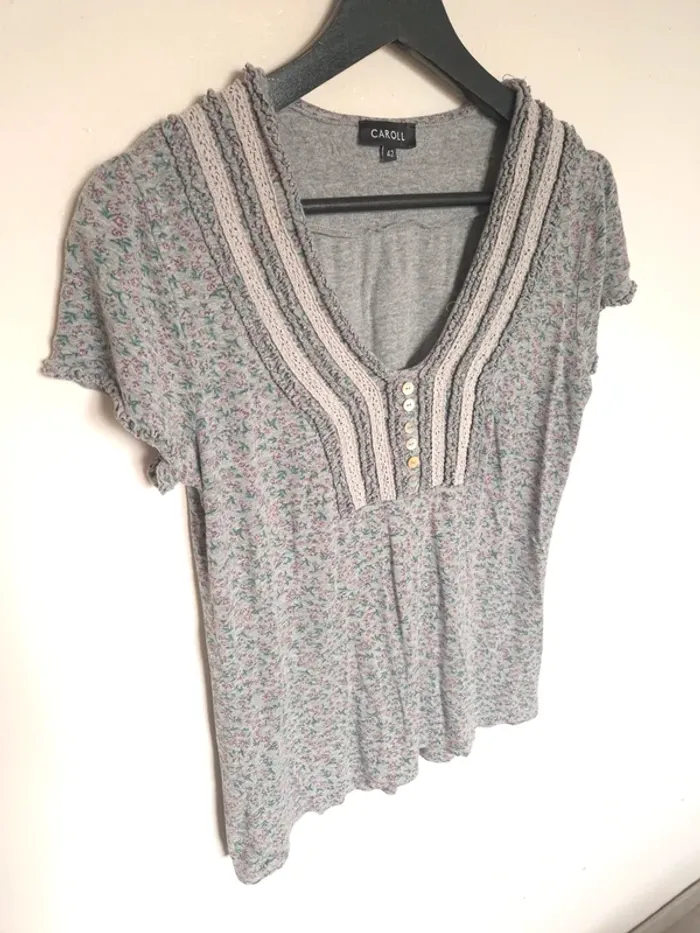 T-shirt caroll taille 42 - photo numéro 1
