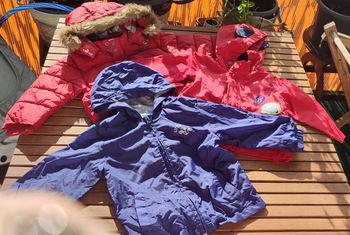 Lot d'1 doudoune et 2 coupe-vents